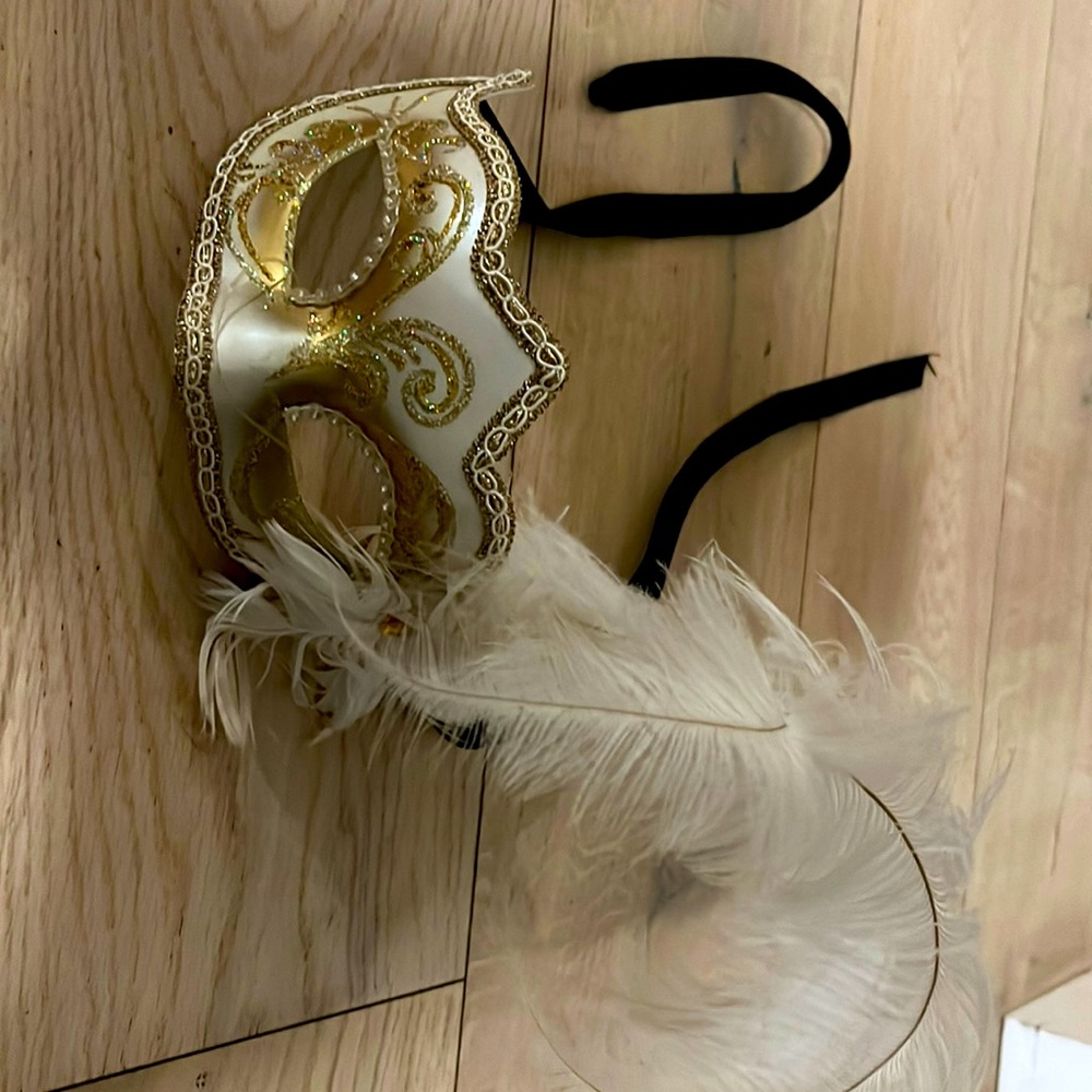 Masquerade mask